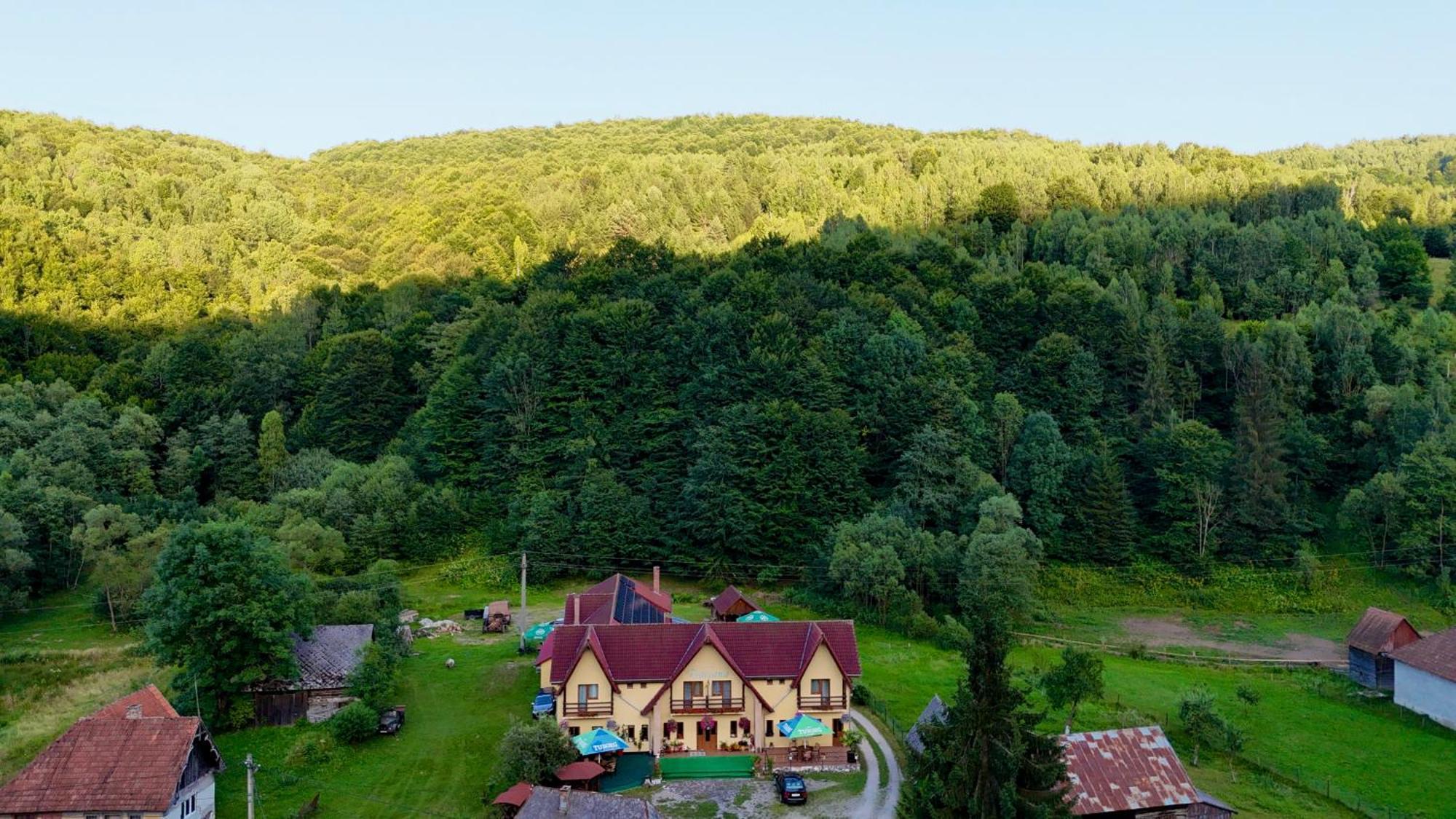 Green Mountain Resort Scrind-Frăsinet Exteriér fotografie
